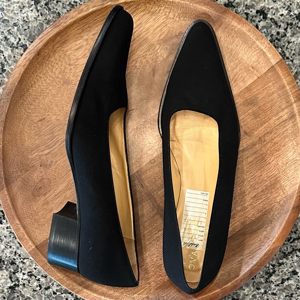 Oval Room Collection Pumps Black Block Heel Classic Vintage Pointed Toe✨EUC✨